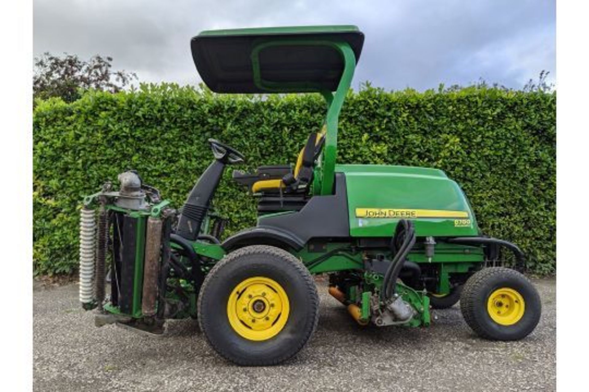 2008 John Deere 8700 Precision Cut Ride On Cylinder Mower - Image 6 of 8