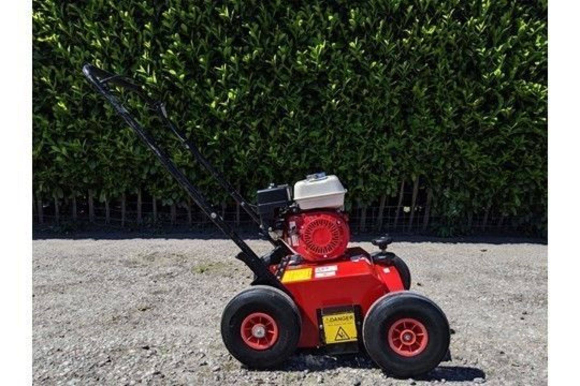 2012 CAMON LS42 Lawn Scarifier