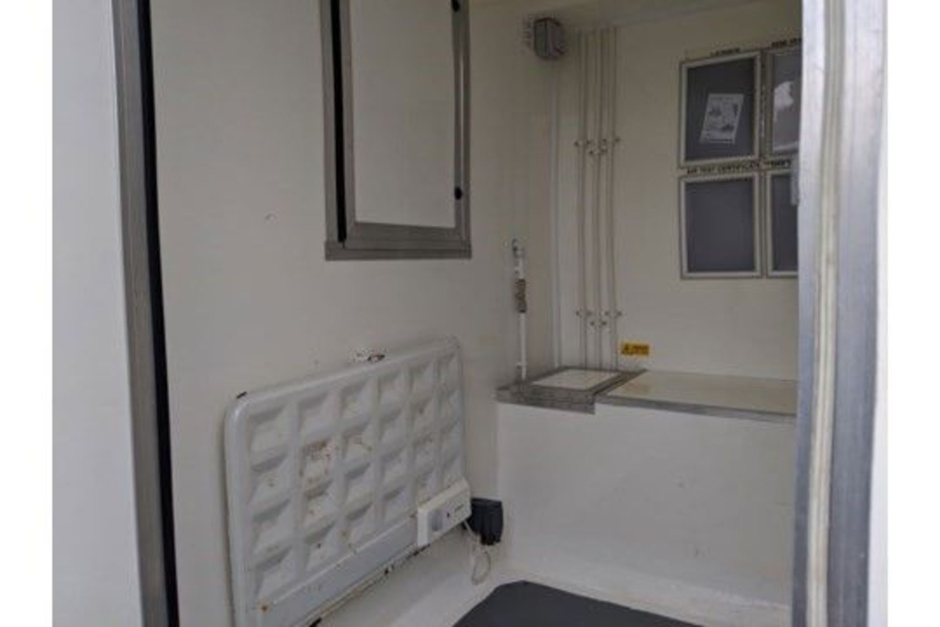 Decontamination Twin Shower 3 Section Trailer Unit - Image 15 of 17