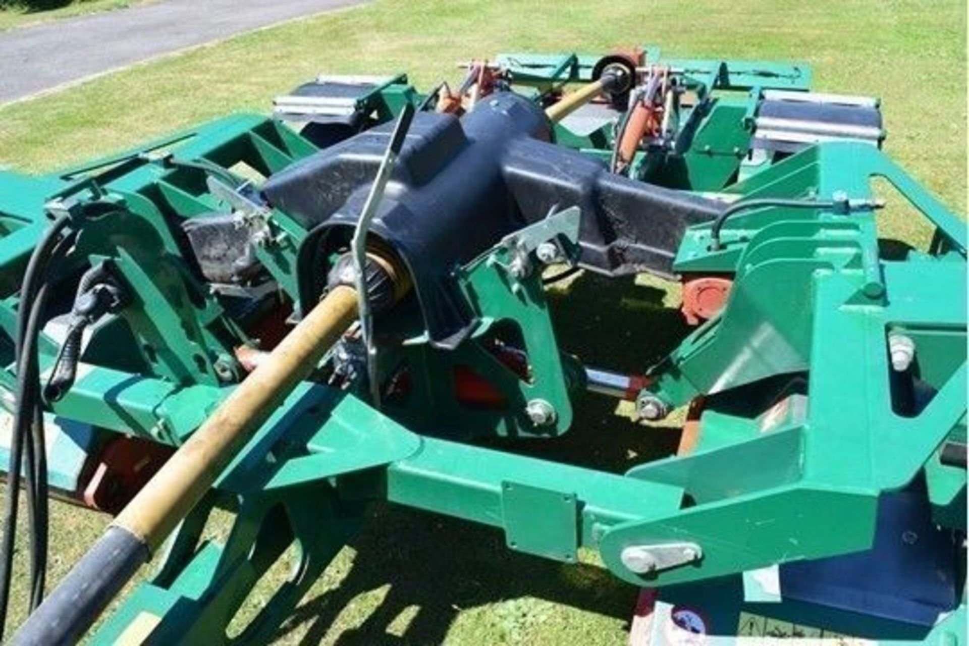 2014 Wessex RMX500 Tri Deck Roller Mower - Image 9 of 11