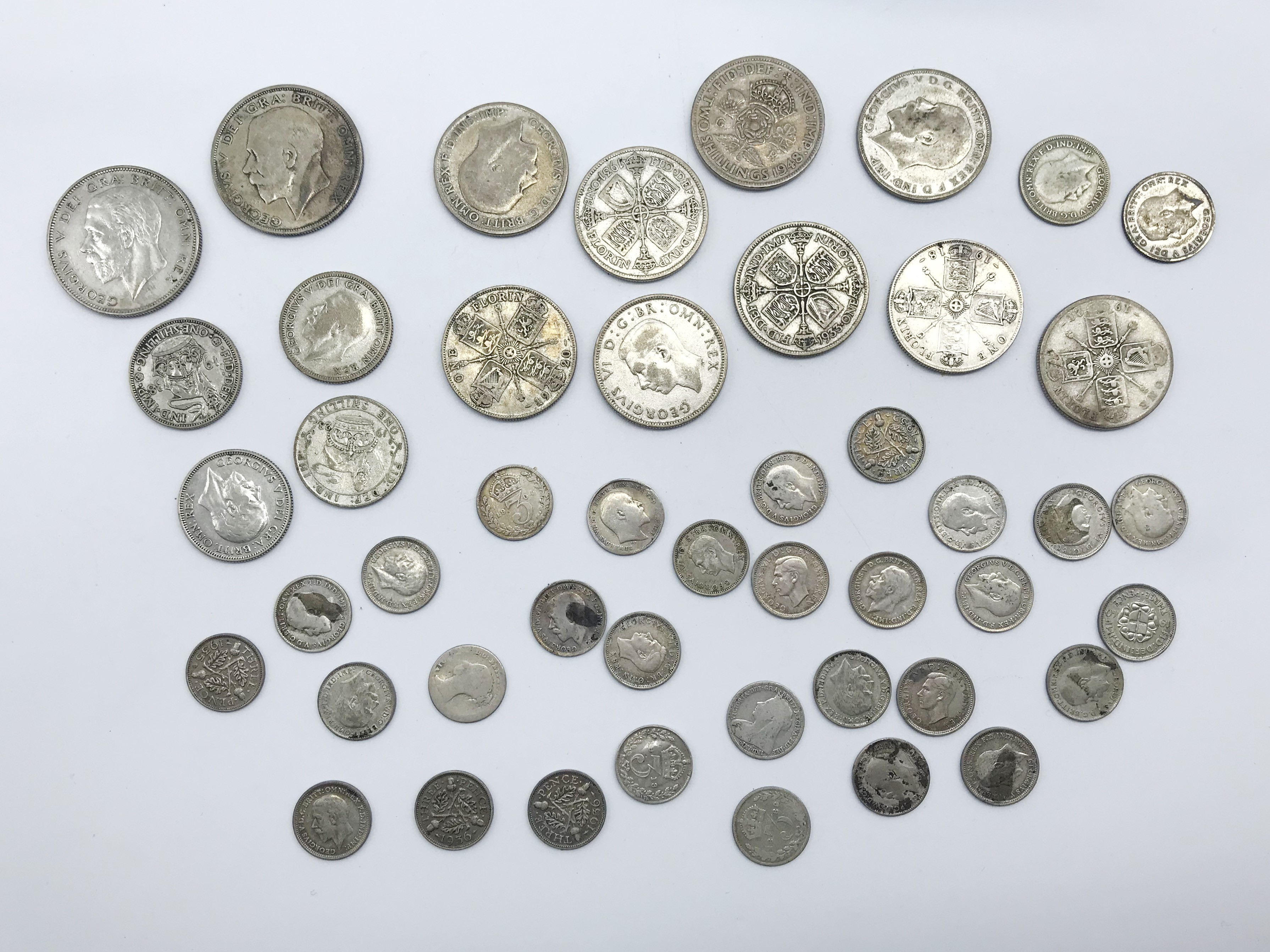 SMALL COLLECTION OF SILVER COINS