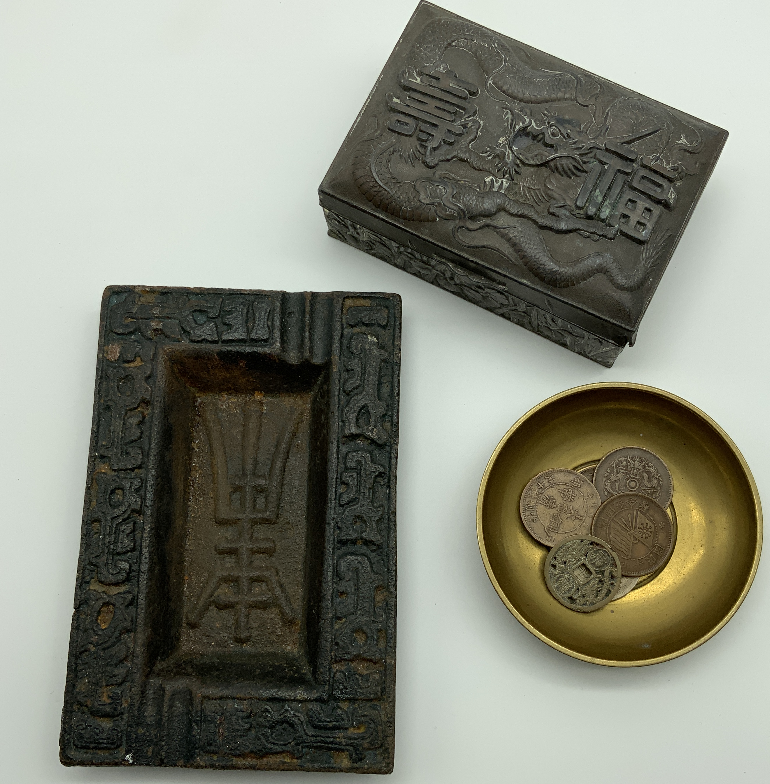 SMALL GROUP OF CHINESE INTERESTING ITEMS - Image 2 of 3