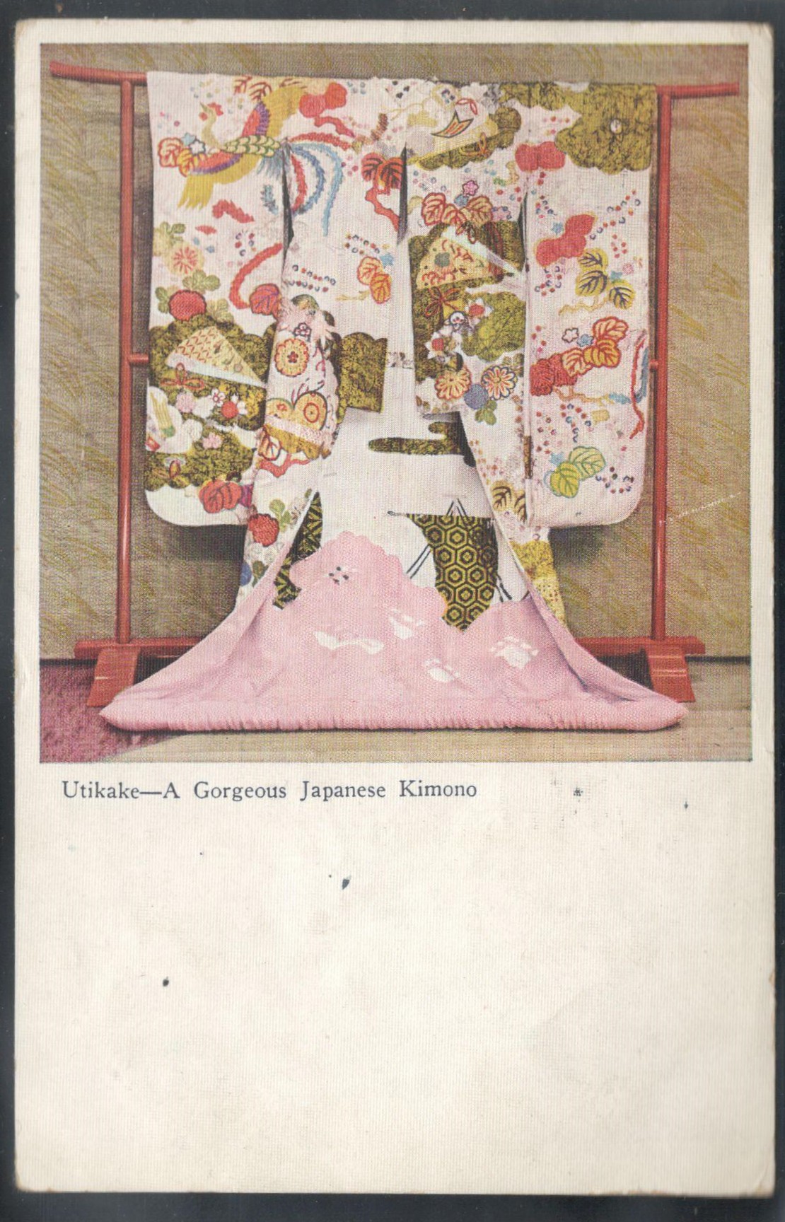 POSTCARD SHOWING JAPANESE SILK CLOTHES EXHIBITED AT THE GOLDEN GATE EXHIBITION