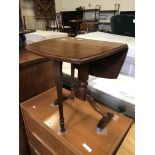 SMALL DROP LEAF SIDE TABLE