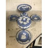 FIVE PIECES OF WEDGWOOD JASPERWARE