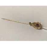 10CT YELLOW GOLD & RUBY TIE PIN