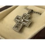 18CT WHITE GOLD DIAMOND CROSS PENDANT & CHAIN