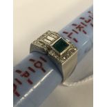 14CT WHITE DIAMOND & EMERALD RING