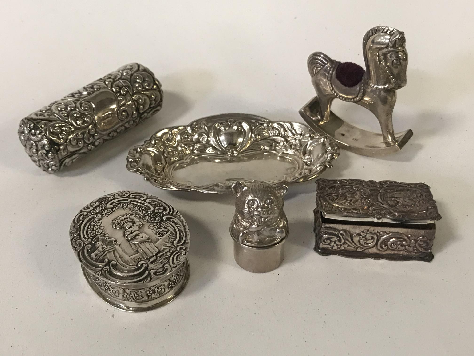 5 ITEMS OF SILVER & 1 SILVER PLATED ITEM