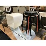 4 RETRO STOOLS & A TABLE