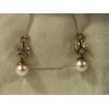 18CT GOLD DIAMOND & PEARL EARRINGS