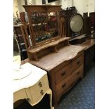 OAK DRESSING CHEST