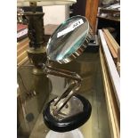 MAGNIFYING GLASS ON STAND