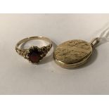 9CT GOLD RING & LOCKET