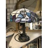 TIFFANY STYLE TABLE LAMP