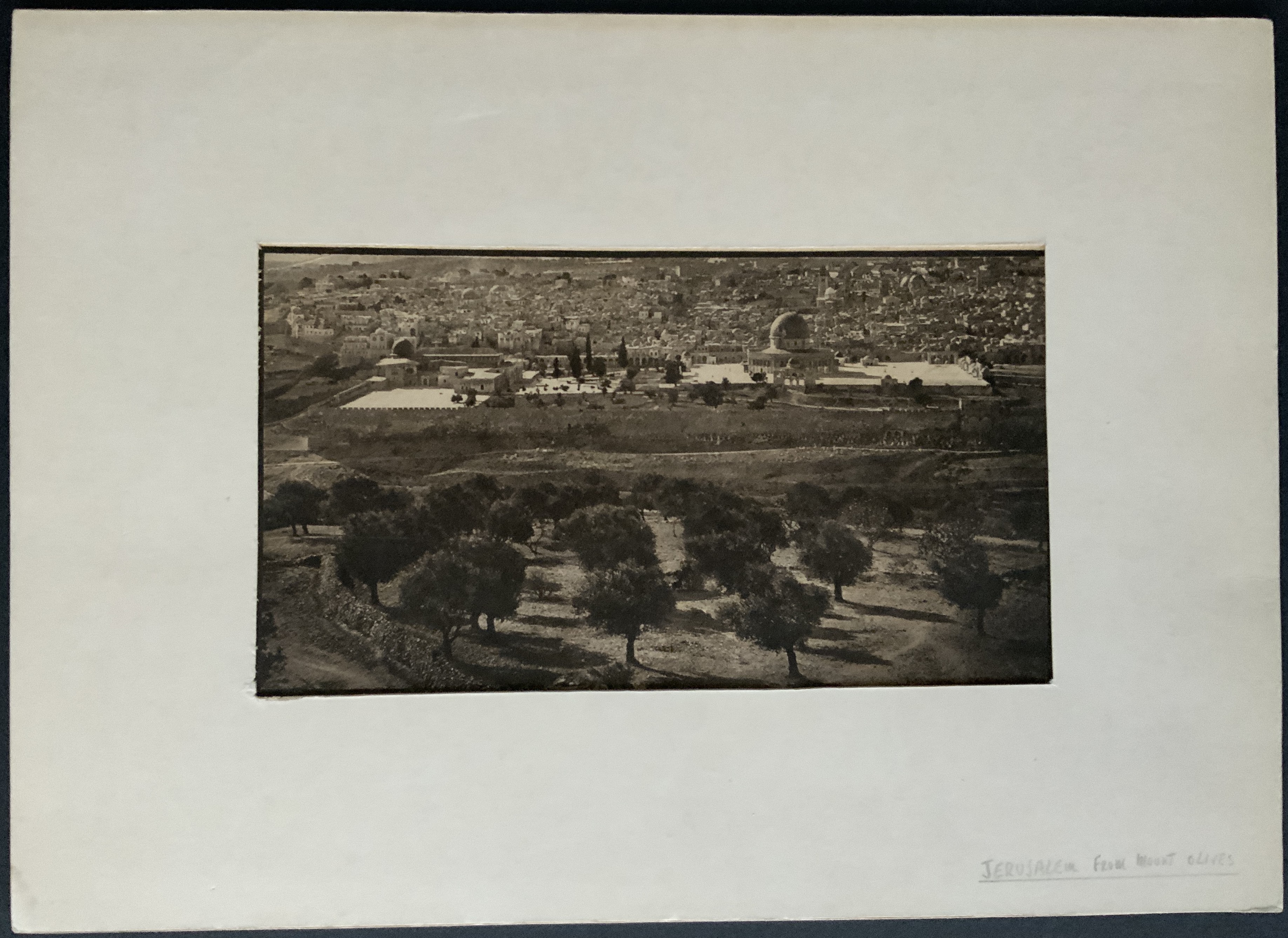 JERUSALEM EARLY ETCHING (c.1910) App.size: 20cm x 11.5cm (total 32cm x 23cm) - Image 2 of 2