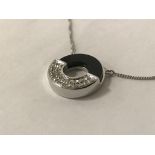 18CT WHITE GOLD DIAMOND PENDANT & CHAIN