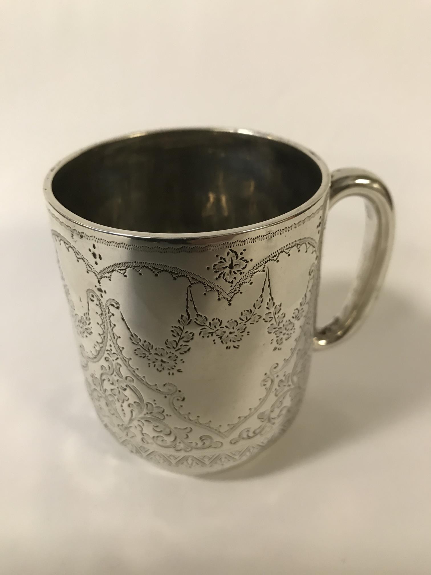 MID VICTORIAN HM SILVER MUG 1886