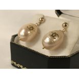 9CT GOLD PEARL STUDS