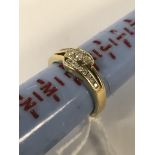 18CT GOLD DIAMOND RING