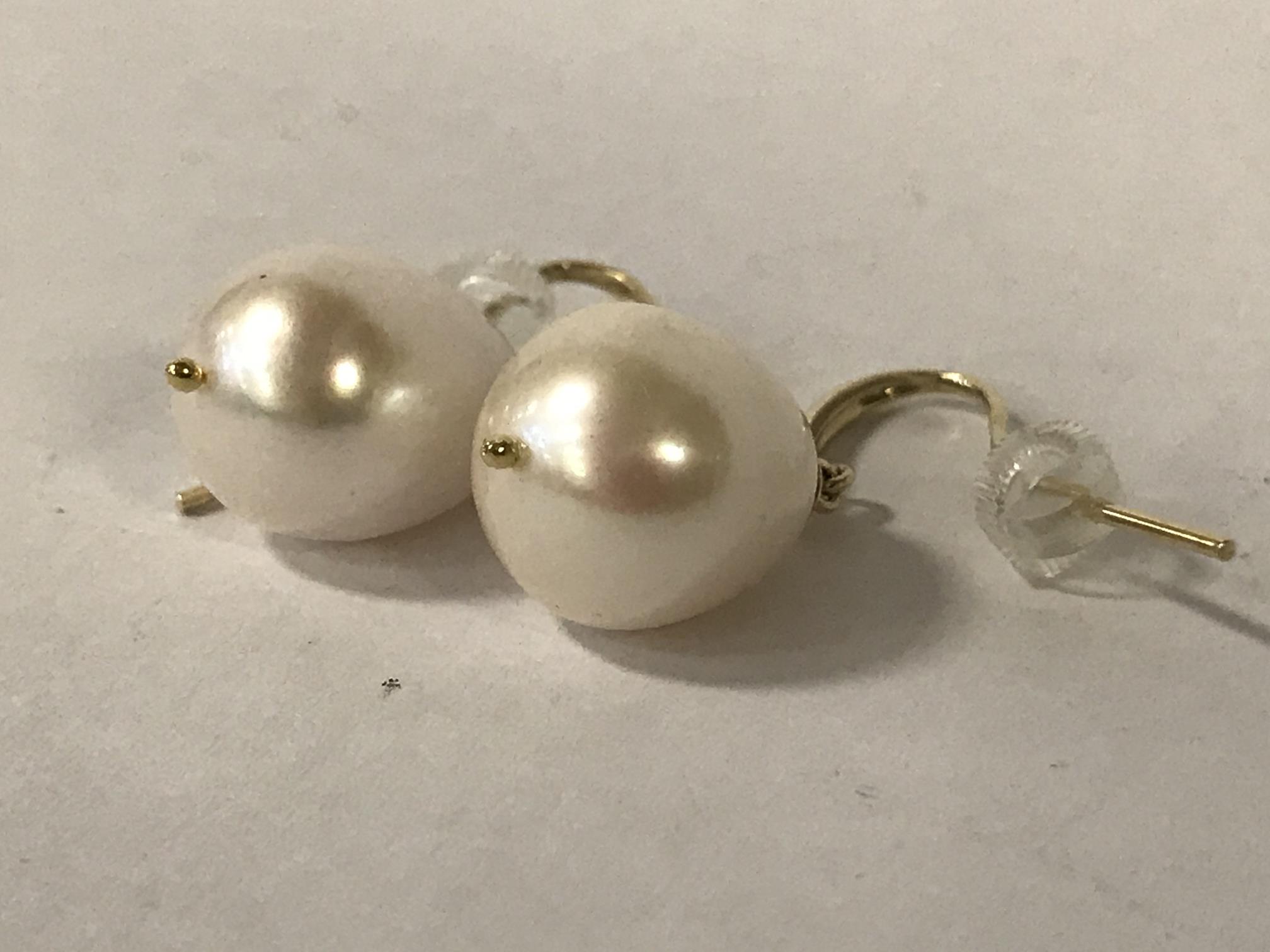 9CT GOLD LARGE SOUTH SEA PEARL EARRINGS