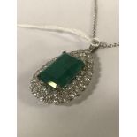 18CT WHITE GOLD DIAMOND & EMERALD PENDANT