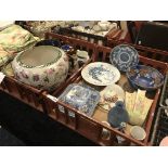 2 TRAYS OF CHINA INCL. PLANTERS