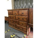 HARDWOOD CHEST OF DRAWERS - 1 HANDLE MISSING