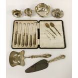 5 SILVER ITEMS & SILVER HANDLED BOXES KNIVES WITH TWO SILVER HANDLED SLICES