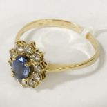 18CT GOLD AQUAMARINE & DIAMOND RING