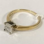 9CT GOLD DIAMOND RING