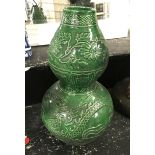 GREEN PORCELAIN DRAGON VASE