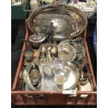 TRAY OF METALWARE