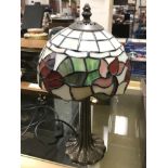 TIFFANY STYLE TABLE LAMP