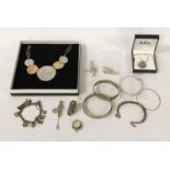 QTY OF SILVER & WHITE METAL JEWELLERY