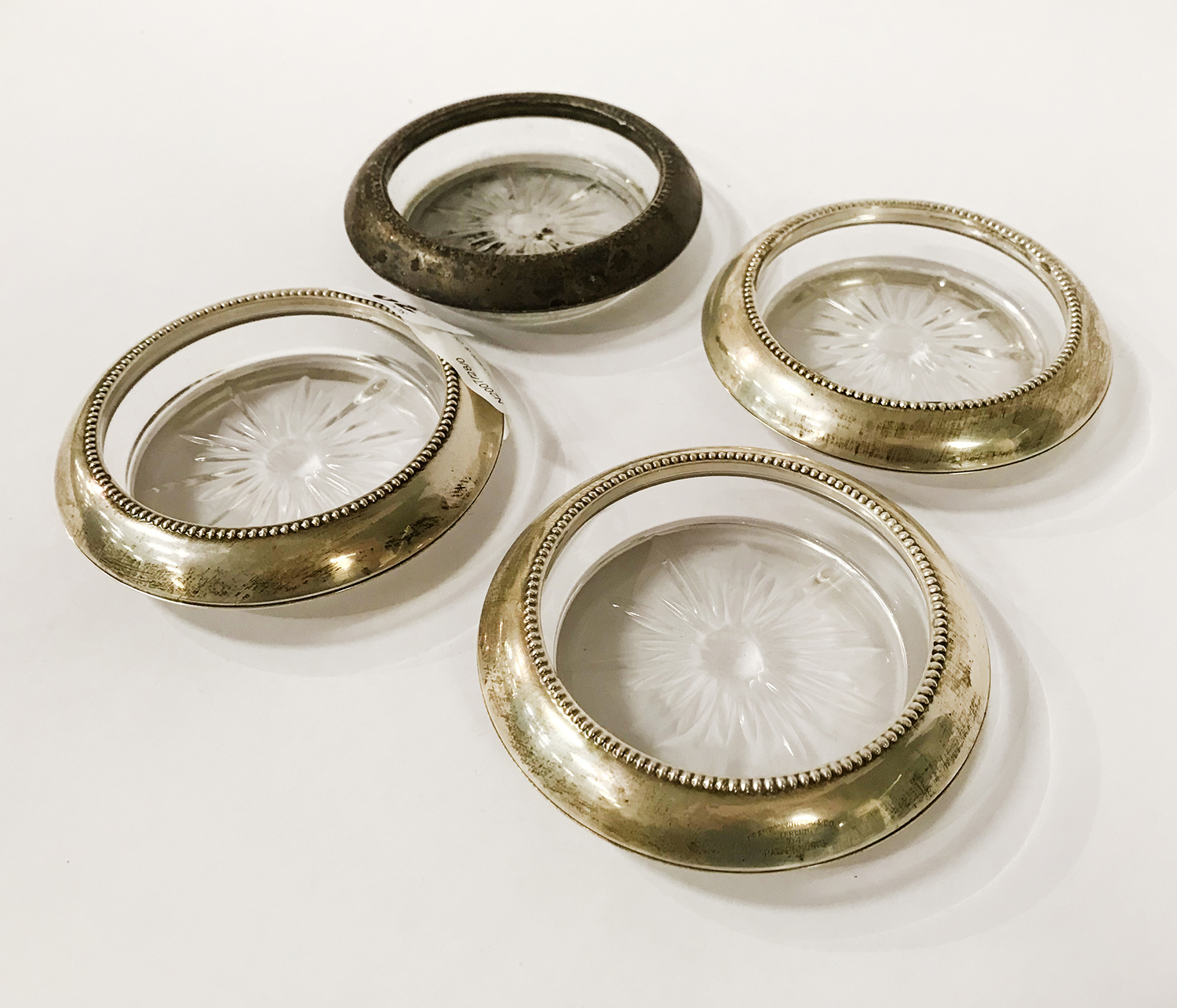 SET 4 SILVER & GLASS COASTERS