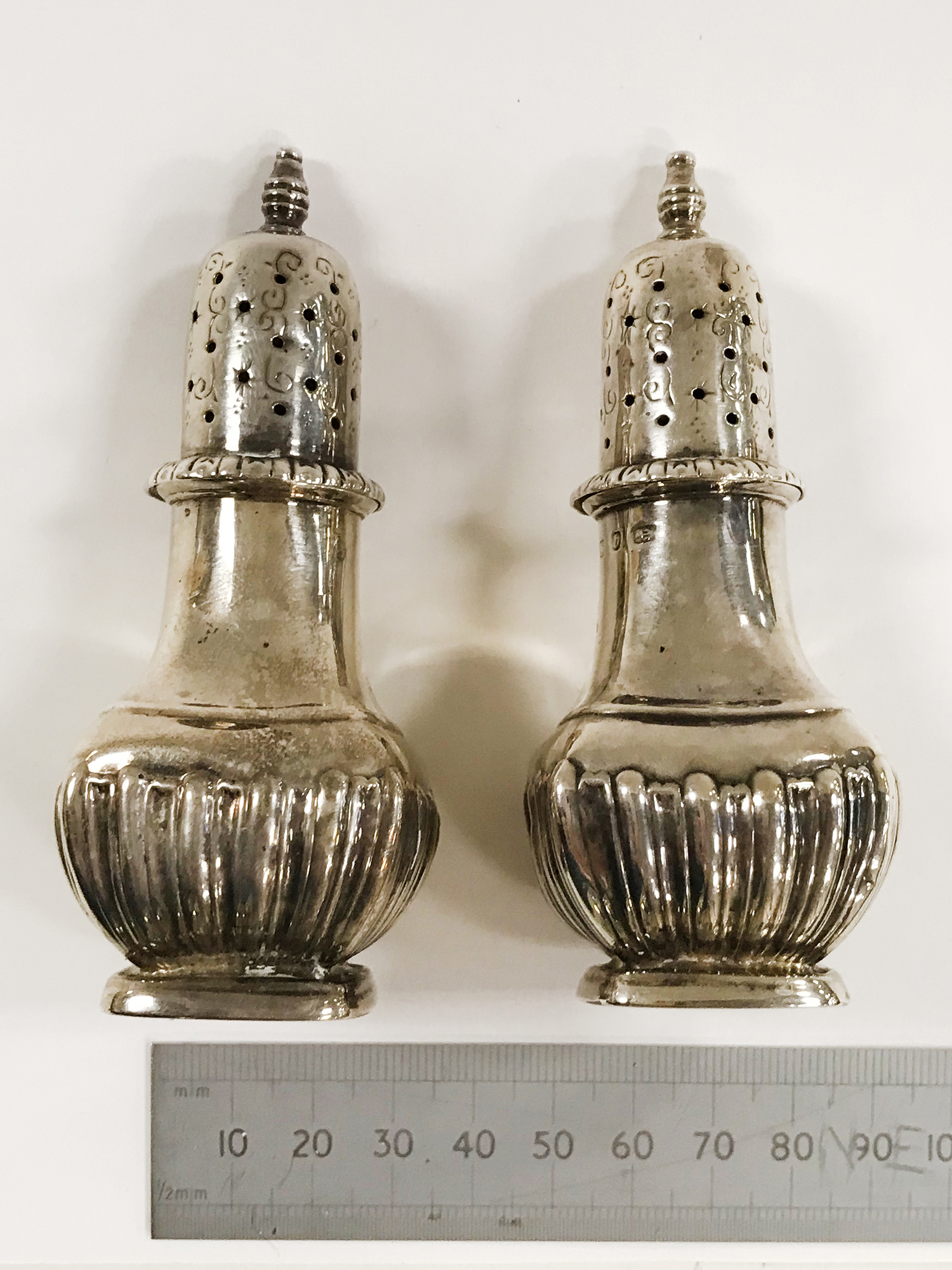 PAIR HM SILVER PEPPER POTS - Image 2 of 3