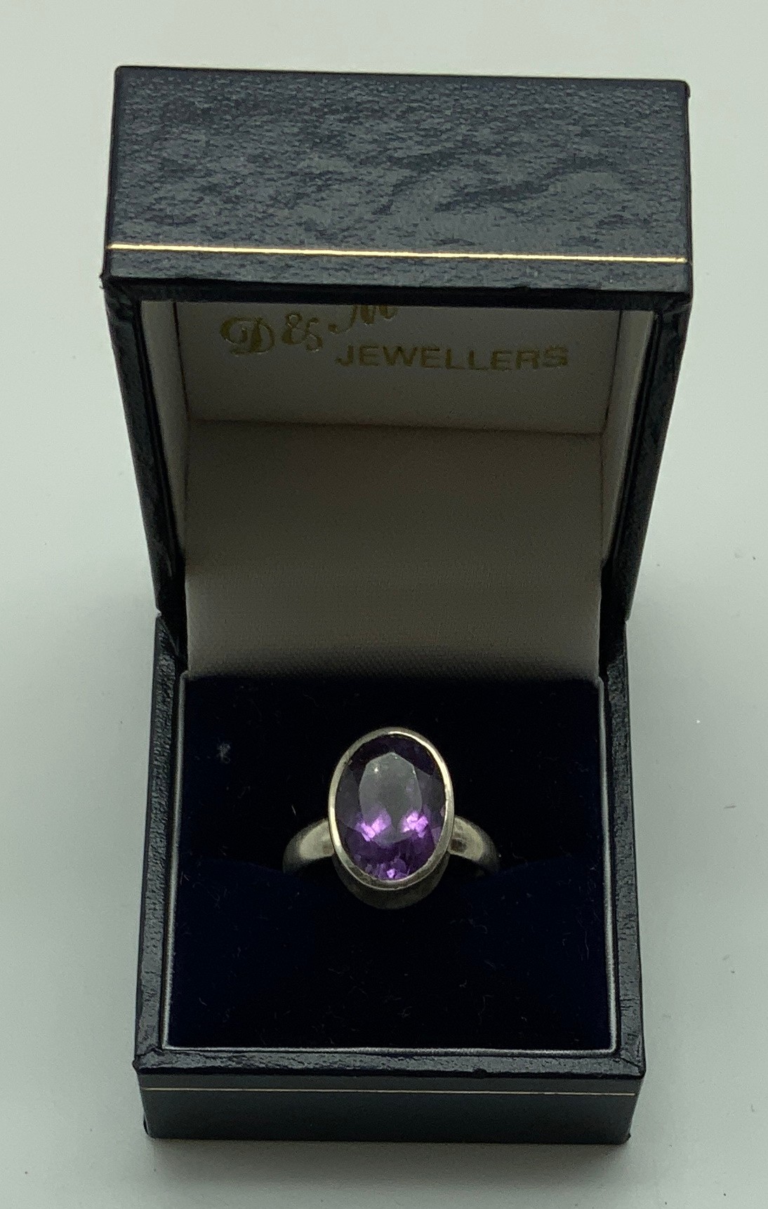 Sterling silver hallmarked 925 amethyst gemstone ring