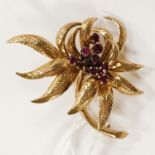 9CT GOLD & RUBY FLORAL BROOCH