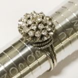 WHITE GOLD DIAMOND CLUSTER RING