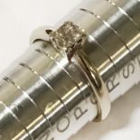 18CT GOLD & DIAMOND RING - APPROX 0.2CT