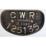 A cast iron 'D' shaped wagon plate for GWR No. 125135, Standard 12 Tons.