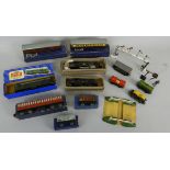 Hornby 'OO' gauge - a quantity of boxed and loose Hornby Dublo accessories to include a Mineral