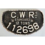 A cast iron 'D' shaped wagon plate for GWR No. 112698, Standard 12 Tons.