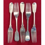 A set of 5 George III silver fiddle pattern dessert forks, by William Chawner, London 1826, 7.5 oz.