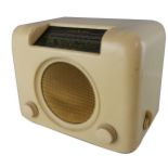 A cream bakelite Bush radio, DAC 9OA AC-DC mains receiver.