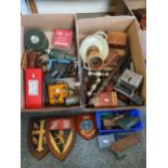 Two heraldic shields, various vintage tools and other collectibles (2).