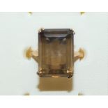 A 9ct gold smoky quartz mounted ring size P