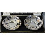 A silver pair of pierced bon bon dishes, Birmingham 1943, diameter 12cm, 3.5 oz, case.