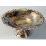 A silver pedestal tazza, Birmingham 1926, with gadroon border, diameter 14cm, 3oz.